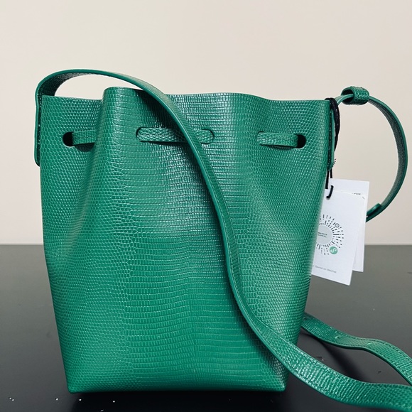 Mansur Gavriel Mini Mini Bucket Saffiano Leather in Green - Picture 3 of 5
